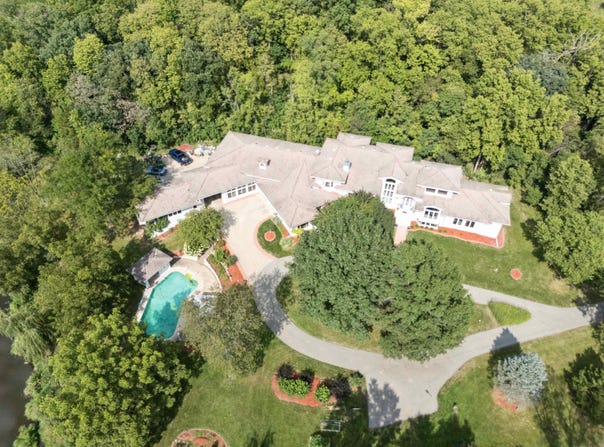 17716 Route 3 Road, Durango, IA 52039