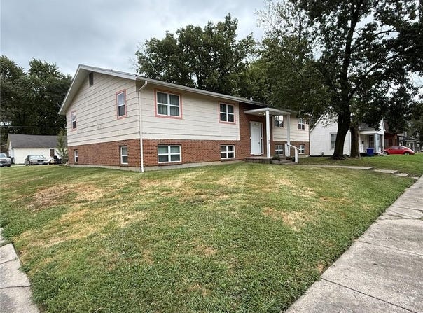 1301 S Ohio Avenue, Sedalia, MO 65301