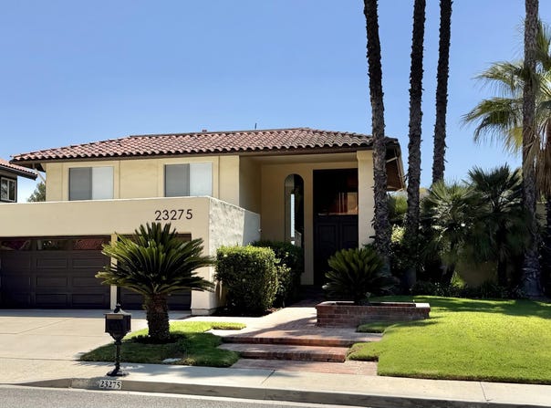 23275 Park Ensenada, Calabasas, CA 91302