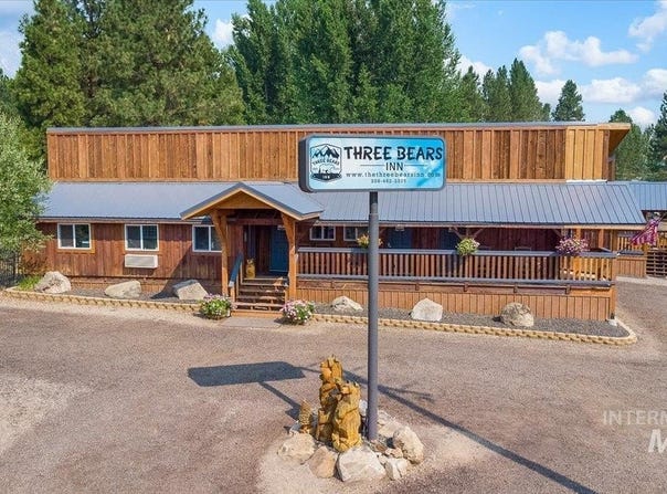 486 S Middlefork Rd, Garden Valley, ID 83622