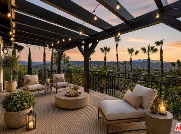 567 Lone Oak Dr, Thousand Oaks, CA 91362