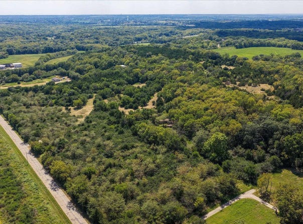 SW Urish RD, Topeka, KS 66615