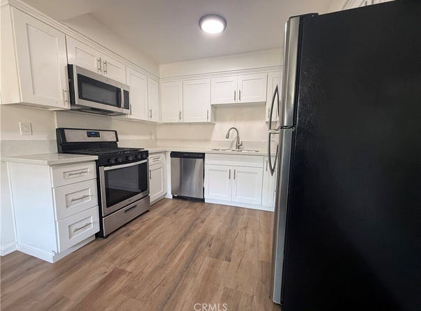 11413 Menlo, Hawthorne, CA 90250
