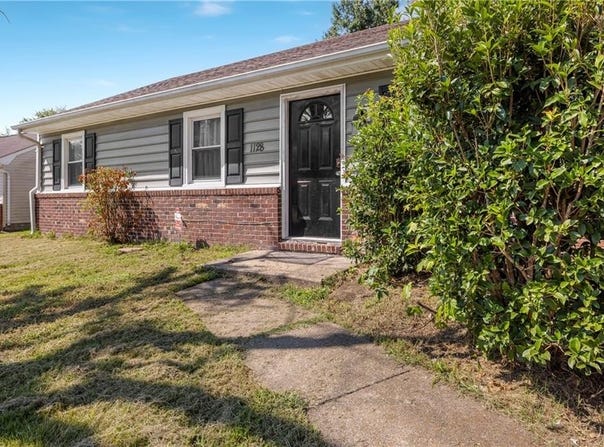 1128 Sir Galahad Drive, Chesapeake, VA 23323