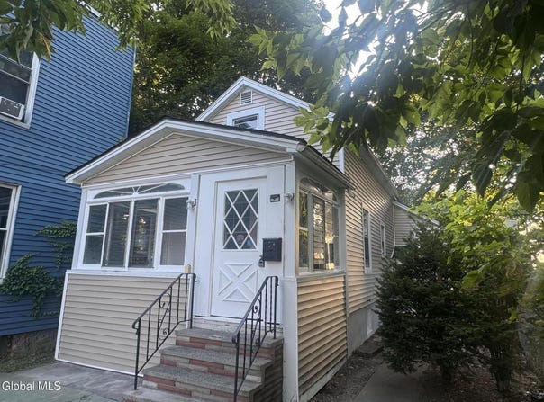 3034 7th Avenue, Troy, NY 12180