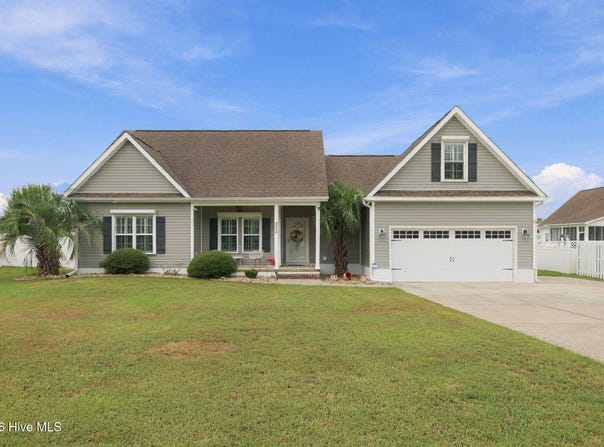 203 Coldwater Drive, Swansboro, NC 28584
