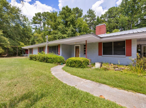 324 Peps Point, Hattiesburg, MS 39401