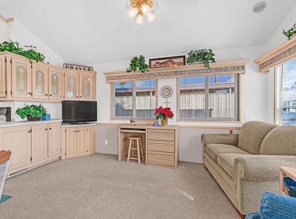 1017 Prospector Drive, Apache Junction, AZ 85119