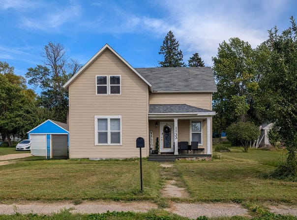 1133 Miller Avenue, Windom, MN 56101