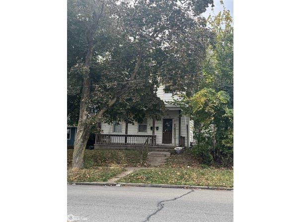 605 S Central Avenue, Burlington, IA 52601