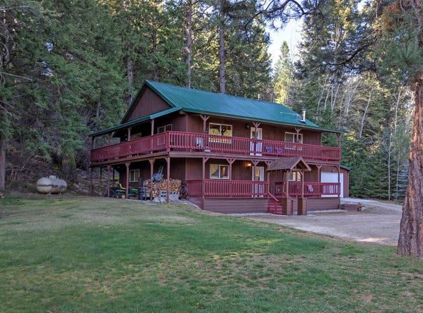 499 Bunkhouse Road, Darby, MT 59829