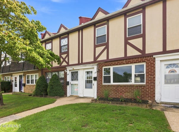 76 Briar Mills Drive, Brick, NJ 08724