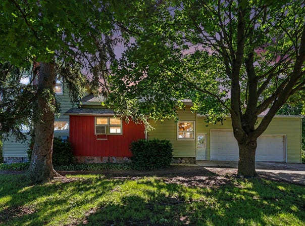 6923 Young Road, Bellevue, MI 49021