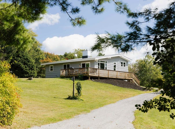21 Split Oak Circle, Chesterfield, NH 03443