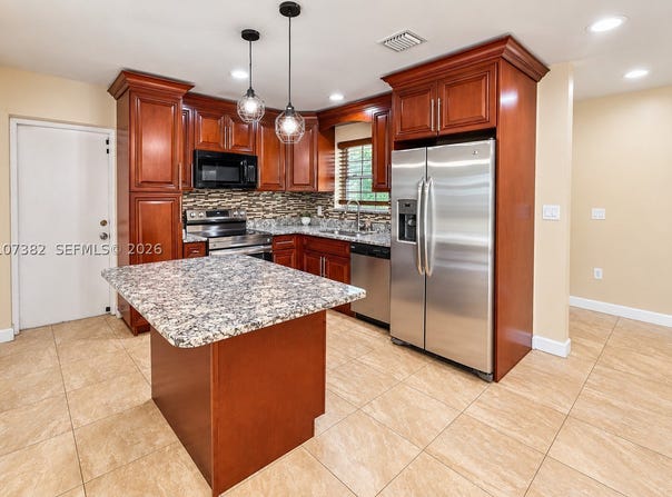 859 Caroline Cir, Palm Beach, FL 33413