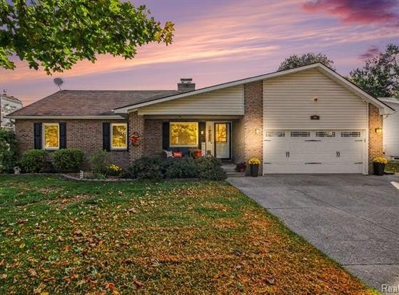 310 N Wickshire Lane, Durand, MI 48429