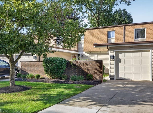 26534 Sussex Drive, Olmsted Falls, OH 44138
