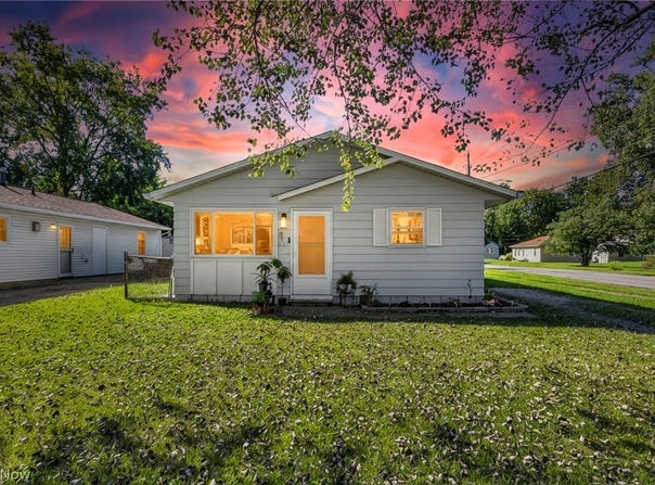 301 Warden Avenue, Elyria, OH 44035