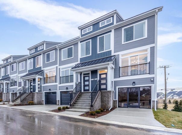 2711 Bristol Rdg Drive, Ann Arbor, MI 48105