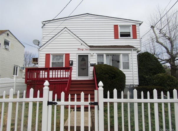 Lynbrook, NY 11563