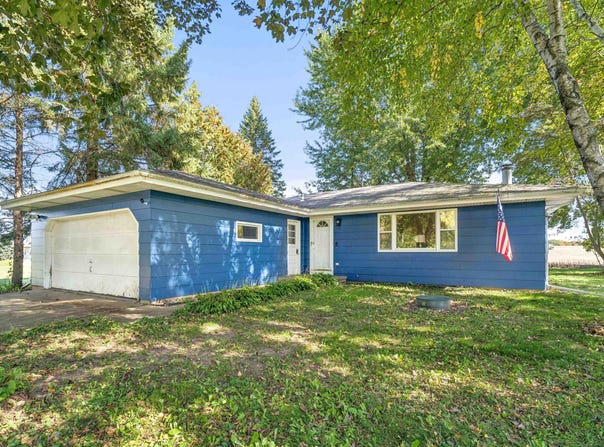 8430 COUNTY ROAD M, LARSEN, WI 54947