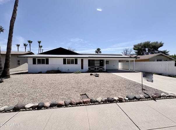2213 E JANICE Way, Phoenix, AZ 85022