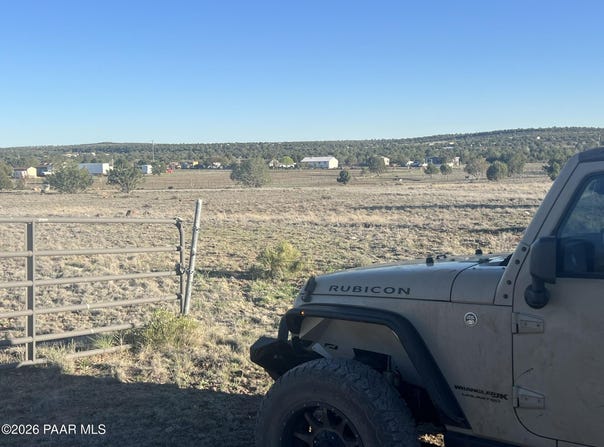 202 Couchman Trail, Ash Fork, AZ 86320