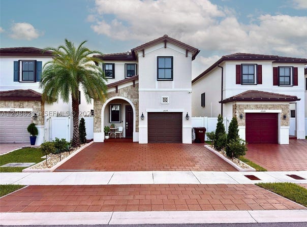 11014 W 35th Ln, Hialeah, FL 33018