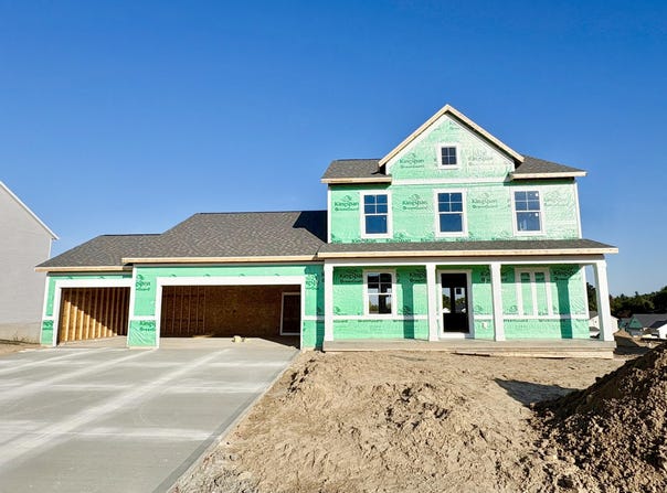 7118 Kettle Dale Avenue SE, Alto, MI 49302
