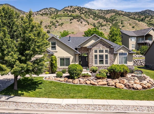 729 EAGLE VIEW DR, Providence, UT 84332