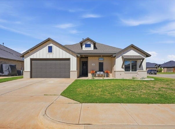 716 Ventoso Circle, Wolfforth, TX 79382