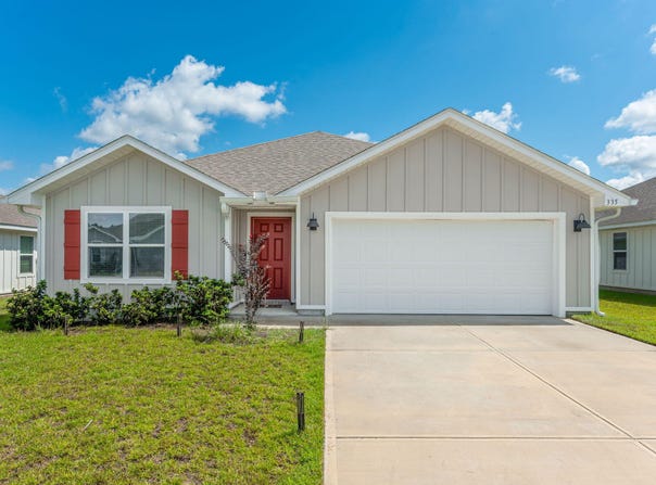 335 Flounder Street, Crestview, FL 32539