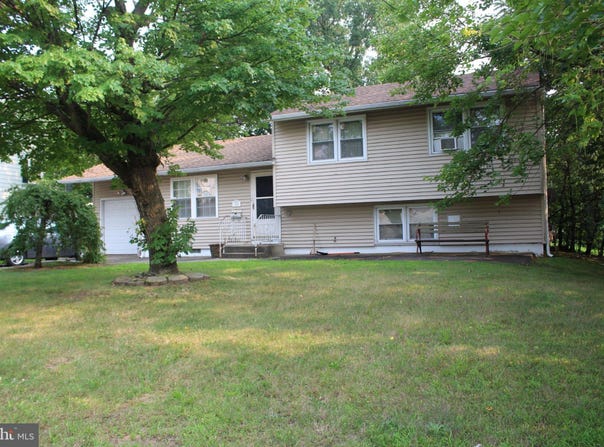 222 OGDEN STATION Road, DEPTFORD, NJ 08096