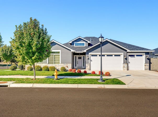 436 Montana Way, Medford, OR 97504