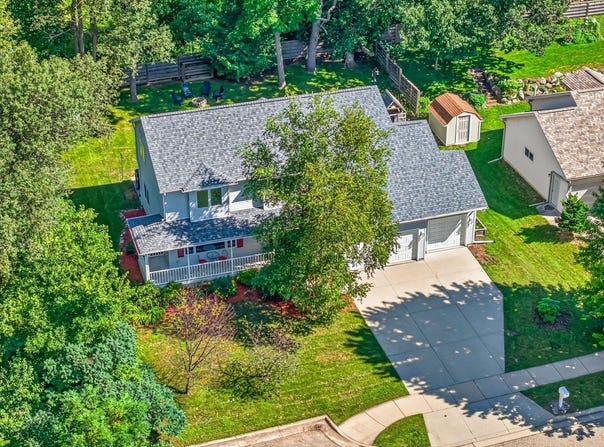 827 Ridge View Lane, Oregon, WI 53575