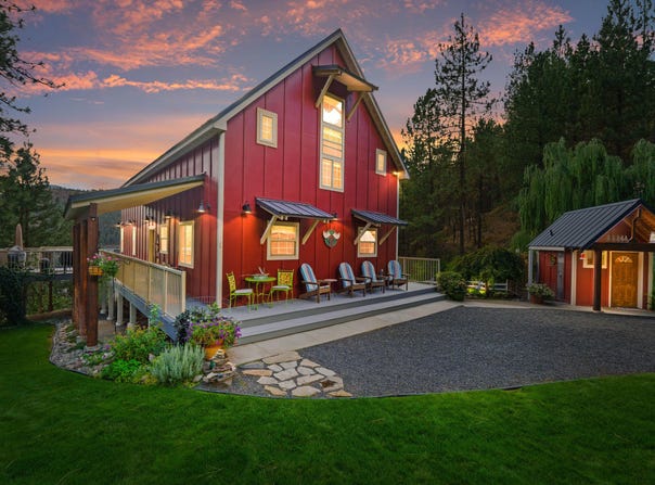 6472 ENTERPRISE Rd, FRUITLAND, WA 99129