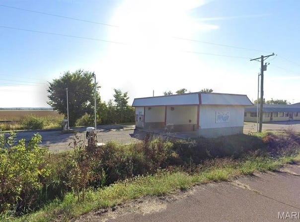 470 N Main Street, Elsberry, MO 63343