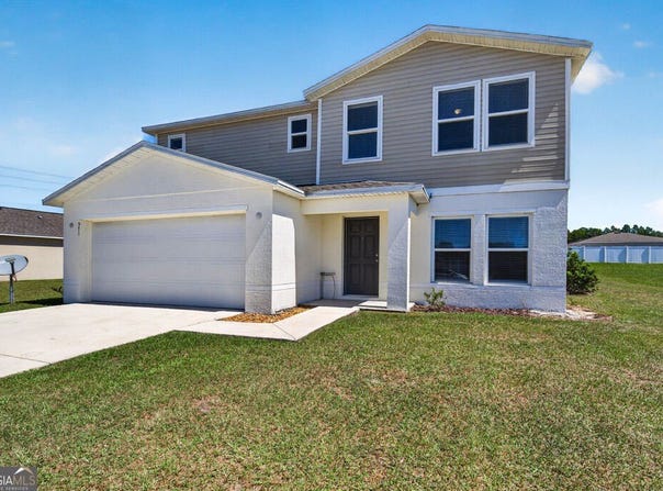 570 River Hill Dr, Welaka, FL 32193