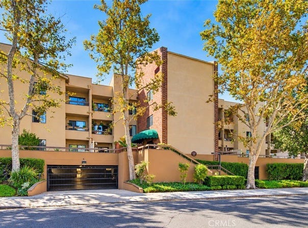 460 Oak Street, Glendale, CA 91204