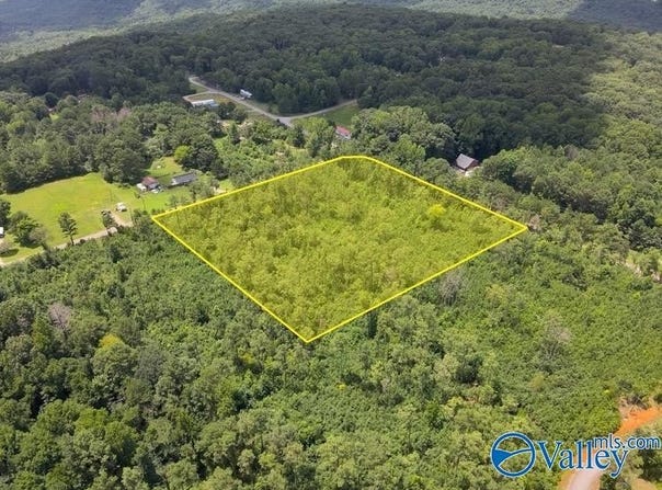 Taylor Circle lot: D, Somerville, AL 35670