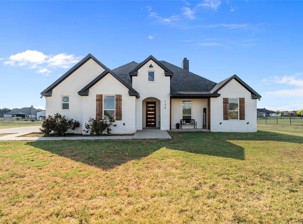 134 Buddy Court, Millsap, TX 76066