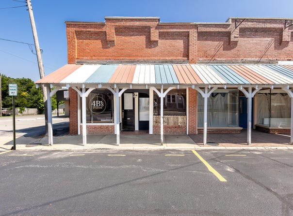 23 E Washington, Marionville, MO 65705