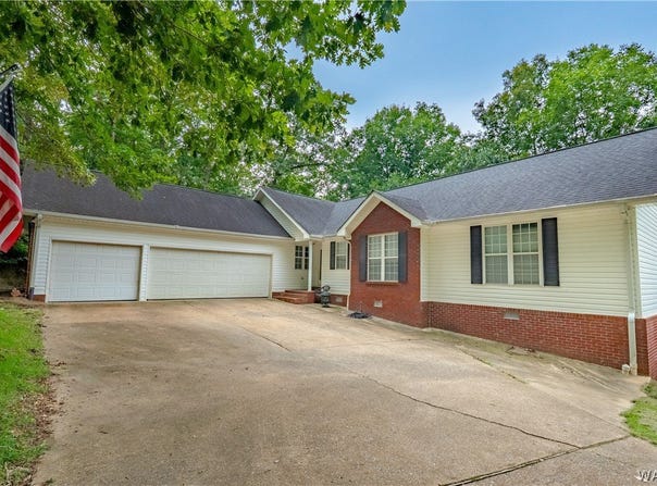 1642 Eastshore Drive, Cottondale, AL 35453