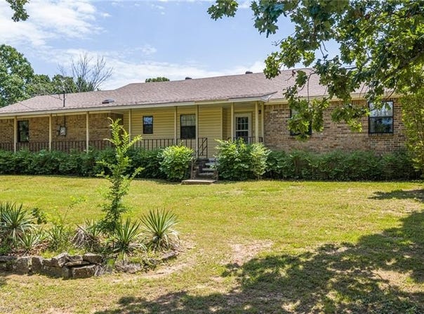 8437 Sebastian Lake DR, Hackett, AR 72937
