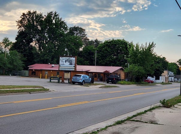 711 N Silverleaf Street, Gladwin, MI 48624