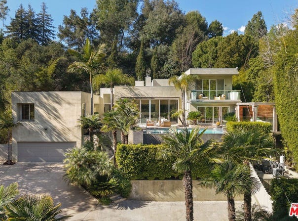 2731 Hutton Dr, Beverly Hills, CA 90210