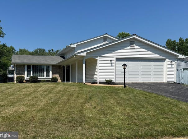 1616 DEBRA Drive, WALDORF, MD 20601