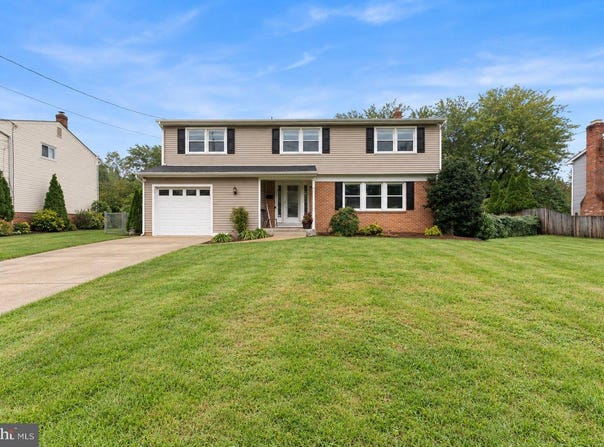 1833 W POINT Drive, CHERRY HILL, NJ 08003