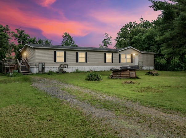 W10402 E 7th St, Black River Falls, WI 54615
