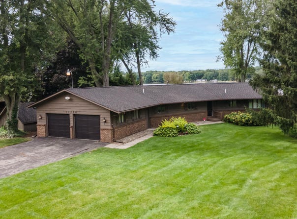 10226 Tomkinson Drive, Scotts, MI 49088
